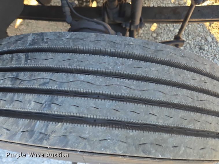 image for item YA1455 2023 Volvo VNL semi truck