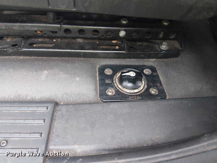 image for item YA1484 2020 Freightliner Cascadia semi truck