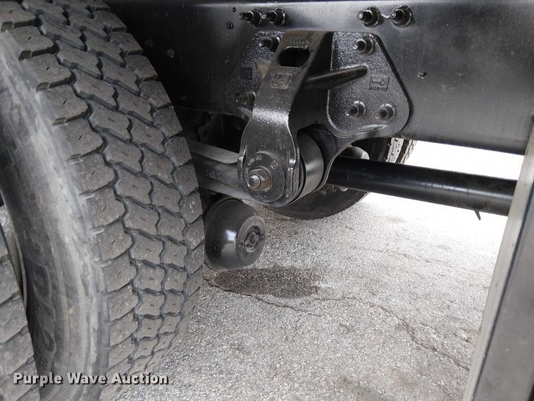 image for item YA1506 2018 Hino 268A flatbed truck