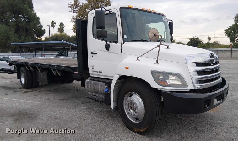 image for item YA1506 2018 Hino 268A flatbed truck