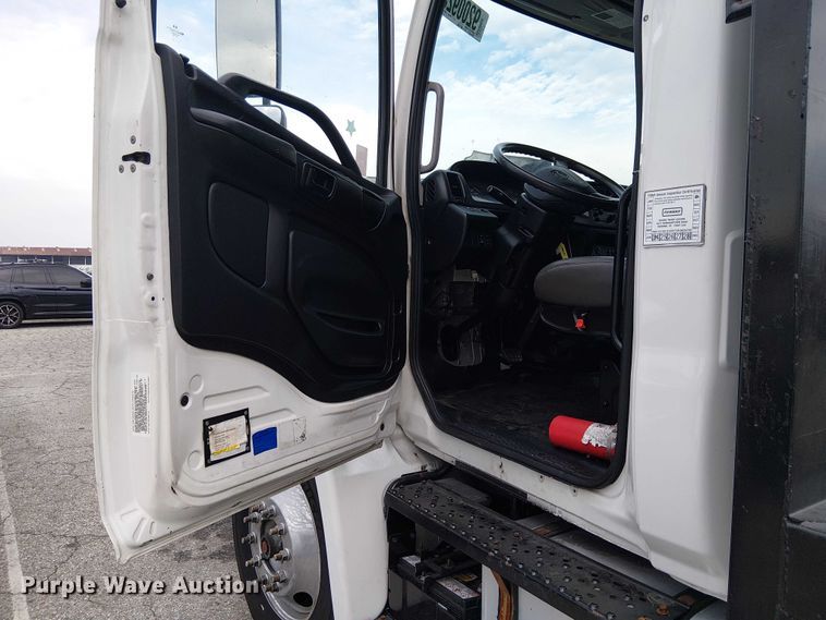 image for item YA1506 2018 Hino 268A flatbed truck