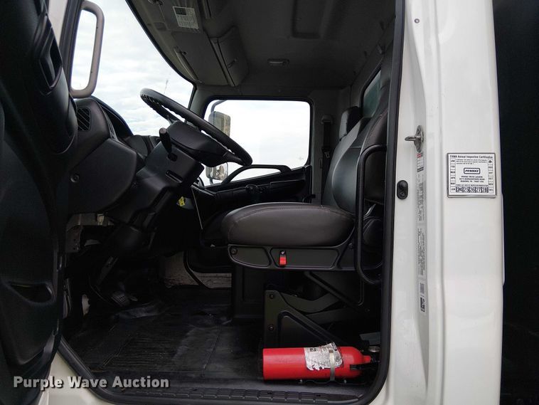 image for item YA1506 2018 Hino 268A flatbed truck