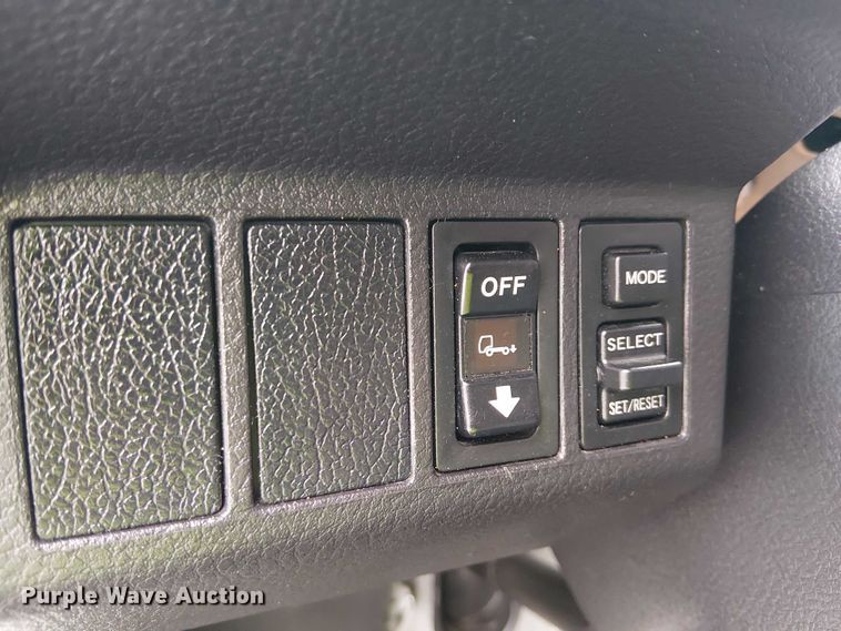 image for item YA1506 2018 Hino 268A flatbed truck