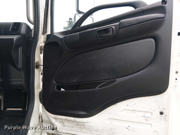 image for item YA1506 2018 Hino 268A flatbed truck