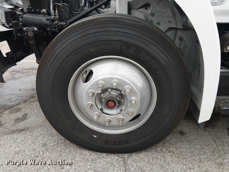 image for item YA1506 2018 Hino 268A flatbed truck