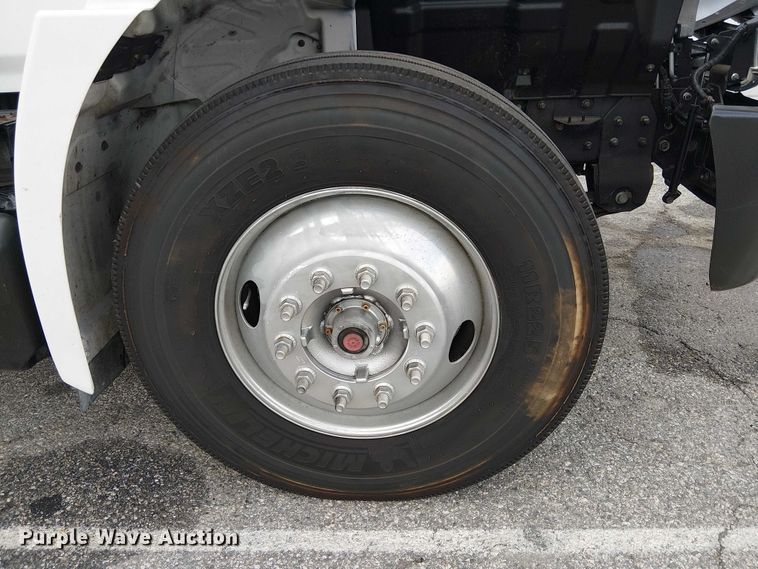 image for item YA1506 2018 Hino 268A flatbed truck