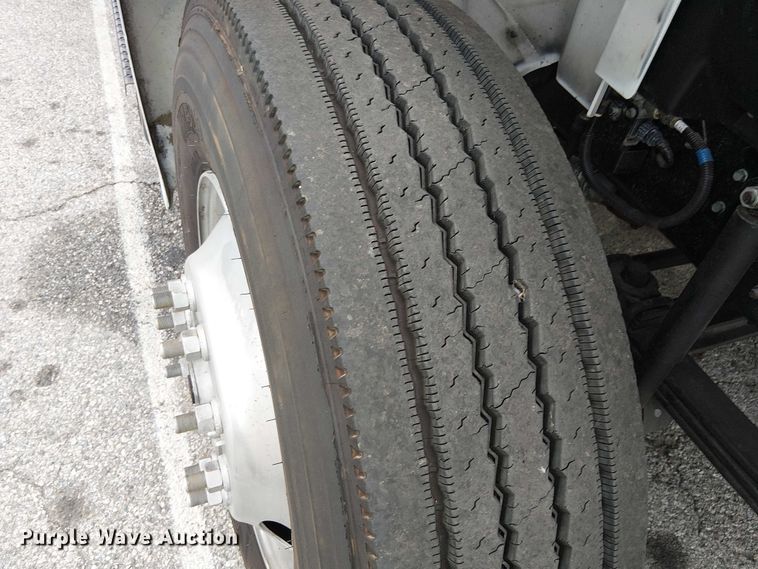 image for item YA1506 2018 Hino 268A flatbed truck