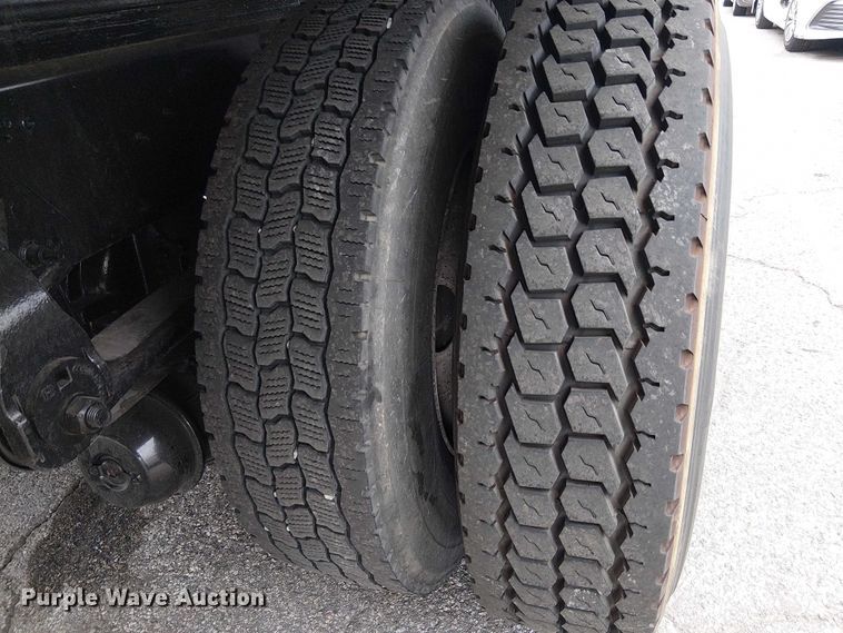 image for item YA1506 2018 Hino 268A flatbed truck