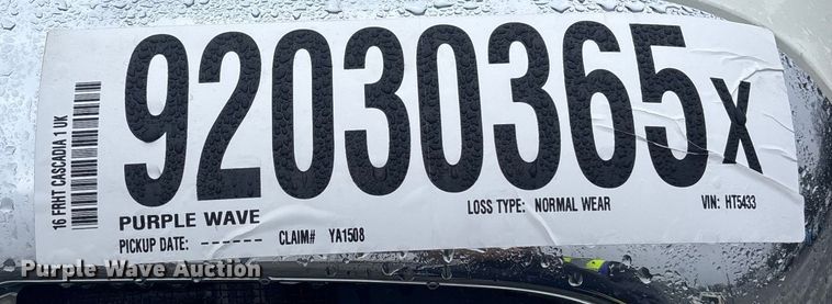 image for item YA1508 2016 Freightliner Cascadia semi truck