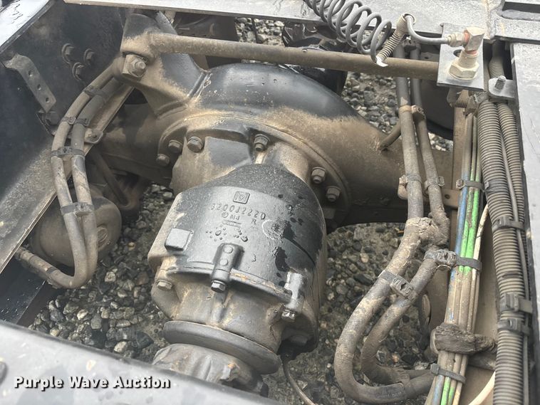 image for item YA1508 2016 Freightliner Cascadia semi truck