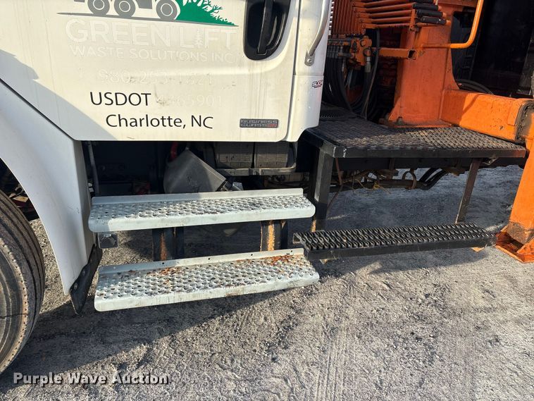 image for item YA1604 2008 Freightliner Business Class M2 grapple truck