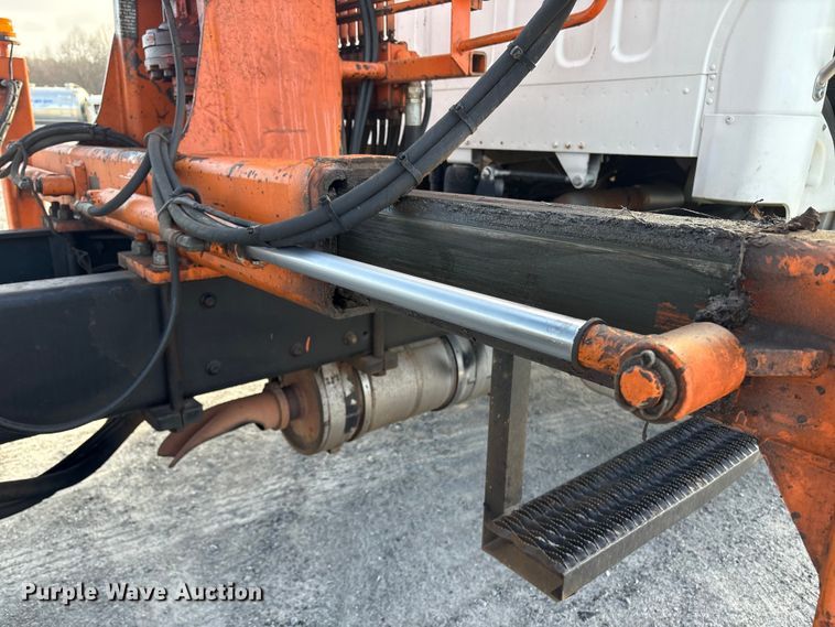 image for item YA1604 2008 Freightliner Business Class M2 grapple truck