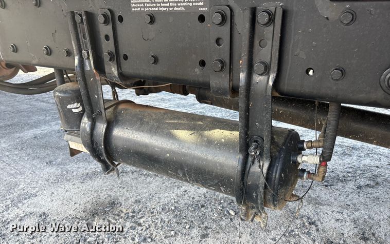 image for item YA1604 2008 Freightliner Business Class M2 grapple truck