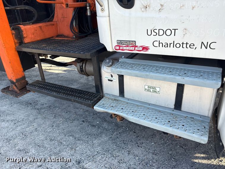 image for item YA1604 2008 Freightliner Business Class M2 grapple truck