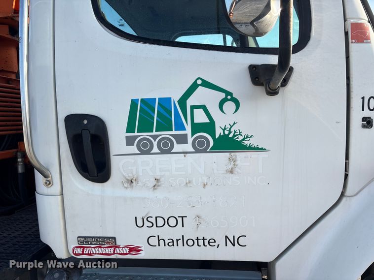 image for item YA1604 2008 Freightliner Business Class M2 grapple truck