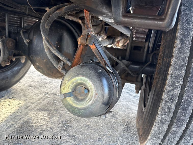 image for item YA1604 2008 Freightliner Business Class M2 grapple truck