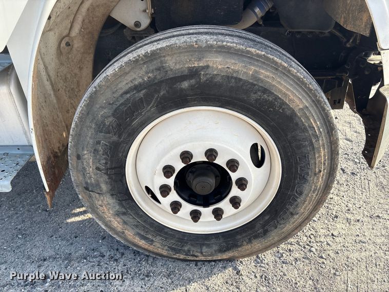 image for item YA1604 2008 Freightliner Business Class M2 grapple truck