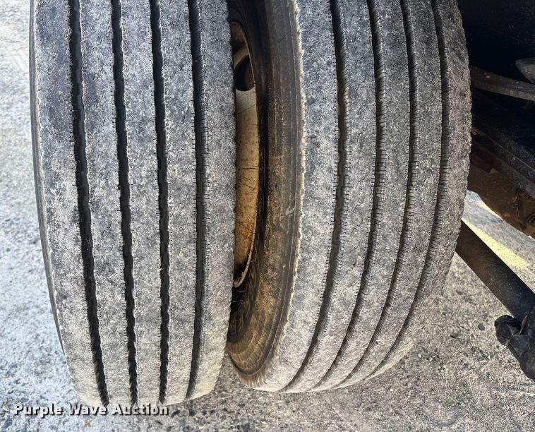 image for item YA1604 2008 Freightliner Business Class M2 grapple truck