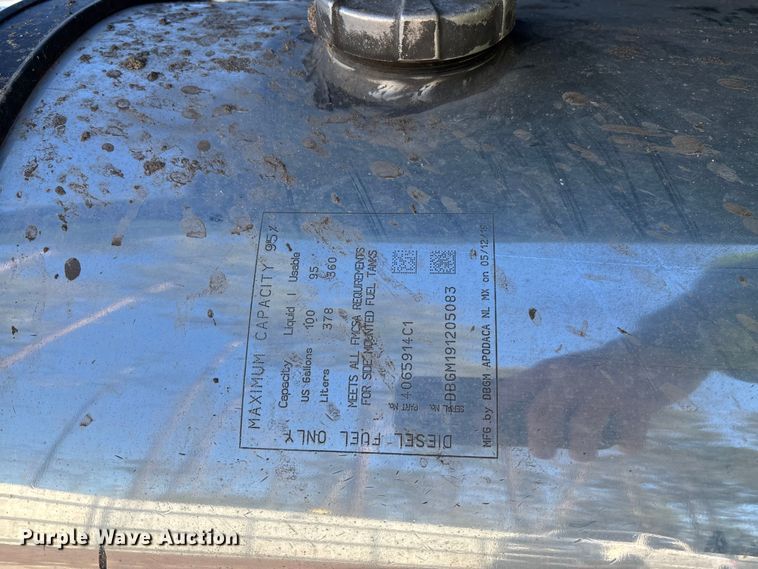 image for item YA1624 2020 International LT625 semi truck