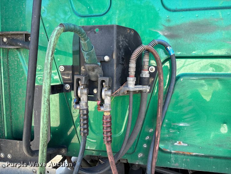 image for item YA1624 2020 International LT625 semi truck