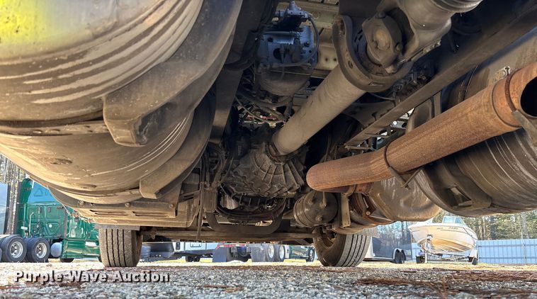 image for item YA1624 2020 International LT625 semi truck