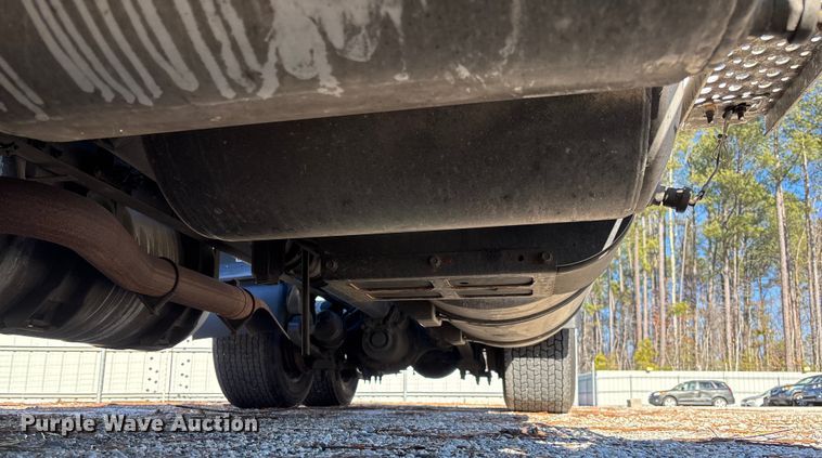 image for item YA1624 2020 International LT625 semi truck