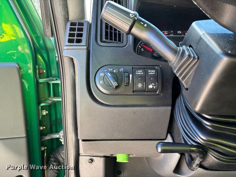 image for item YA1624 2020 International LT625 semi truck