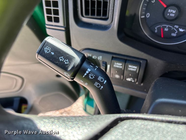 image for item YA1624 2020 International LT625 semi truck