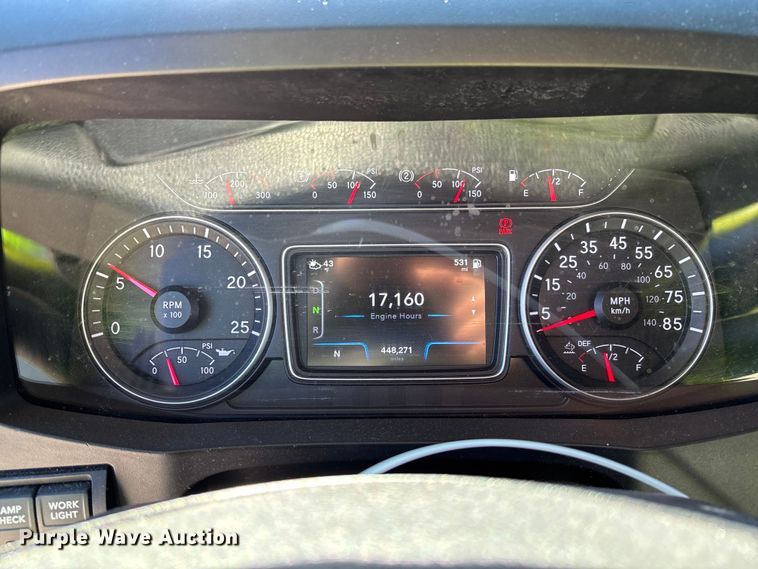 image for item YA1624 2020 International LT625 semi truck