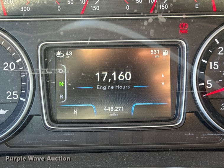 image for item YA1624 2020 International LT625 semi truck