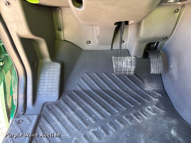 image for item YA1624 2020 International LT625 semi truck