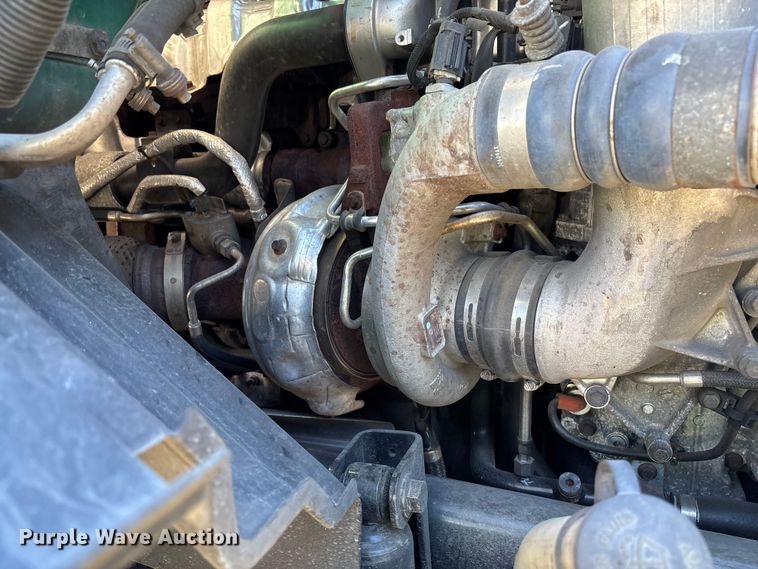 image for item YA1624 2020 International LT625 semi truck