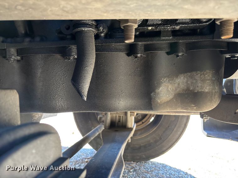 image for item YA1624 2020 International LT625 semi truck