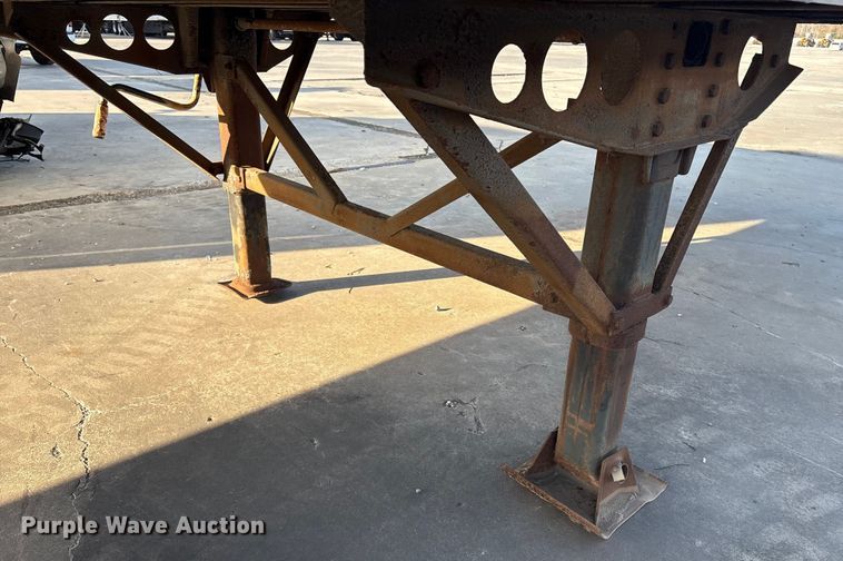 image for item YA1670 1999 Wabash DVCVHPC dry van trailer