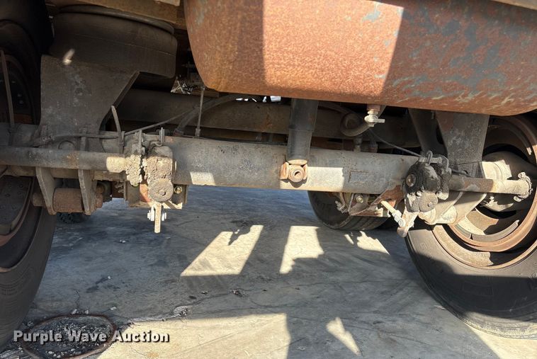 image for item YA1670 1999 Wabash DVCVHPC dry van trailer