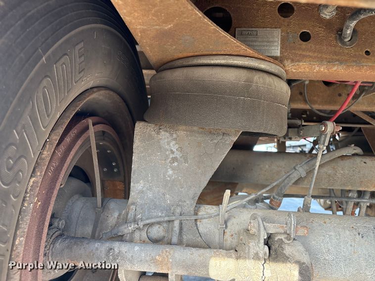 image for item YA1670 1999 Wabash DVCVHPC dry van trailer