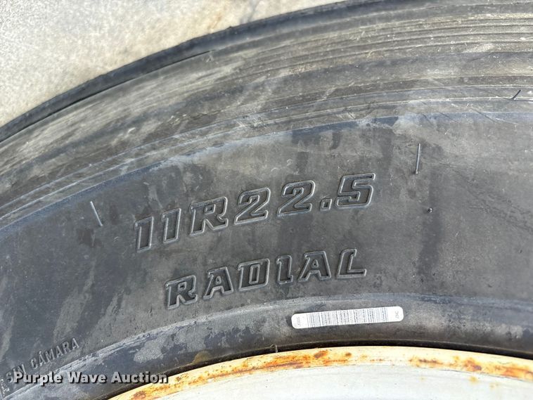 image for item YA1670 1999 Wabash DVCVHPC dry van trailer