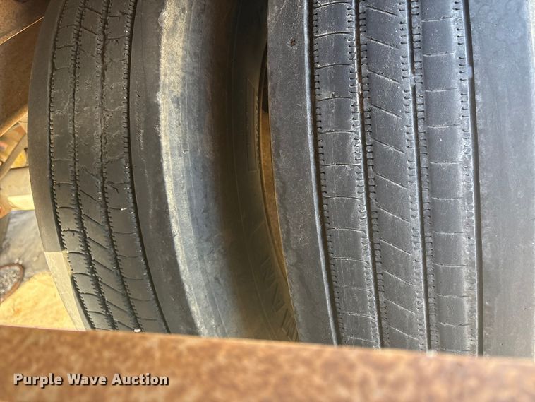 image for item YA1670 1999 Wabash DVCVHPC dry van trailer