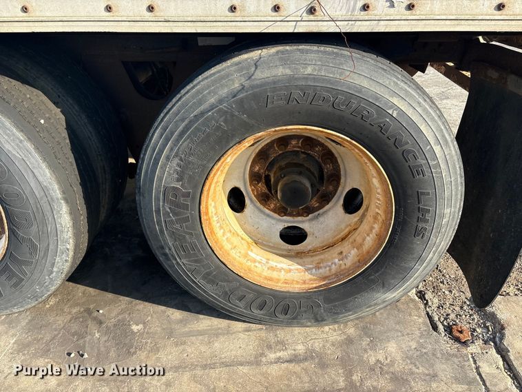 image for item YA1670 1999 Wabash DVCVHPC dry van trailer