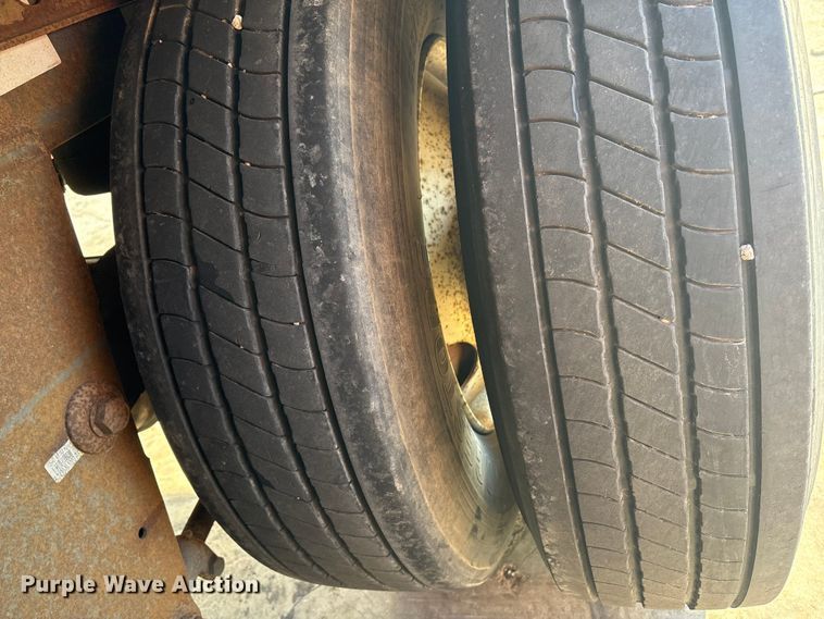 image for item YA1670 1999 Wabash DVCVHPC dry van trailer