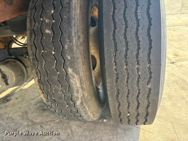 image for item YA1670 1999 Wabash DVCVHPC dry van trailer