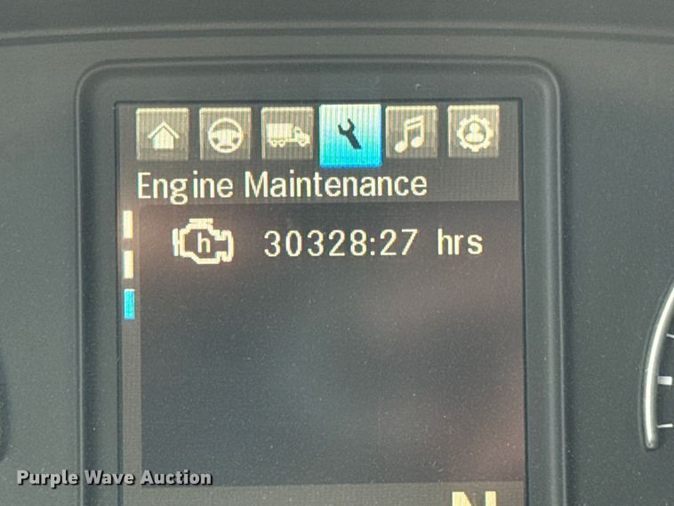 image for item YA1675 2018 Freightliner Cascadia semi truck