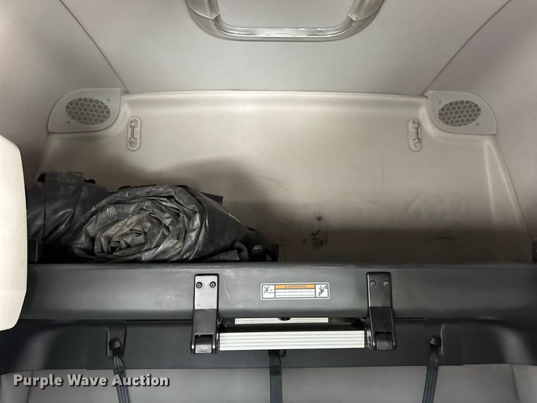 image for item YA1675 2018 Freightliner Cascadia semi truck