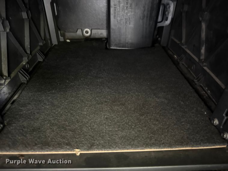 image for item YA1675 2018 Freightliner Cascadia semi truck