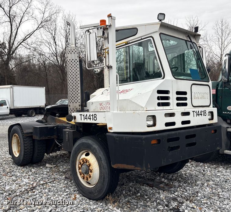 image for item YA1708 2004 Capacity TJ5000 yard truck