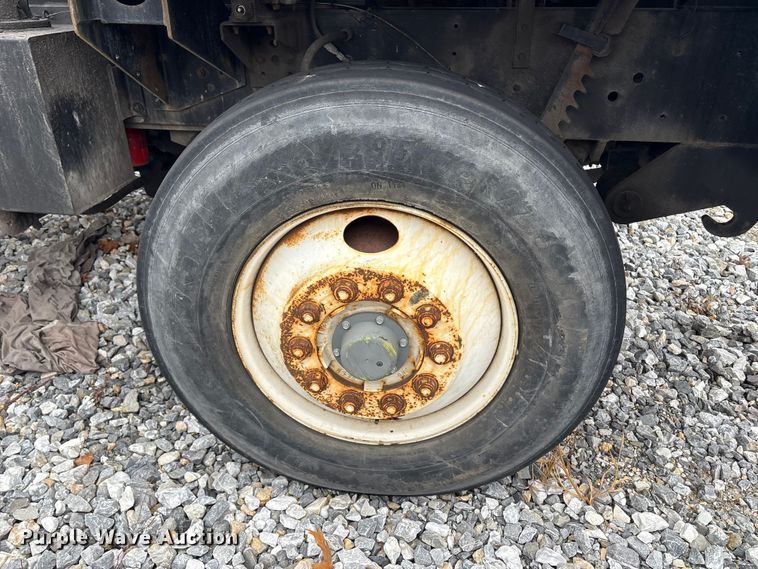 image for item YA1708 2004 Capacity TJ5000 yard truck