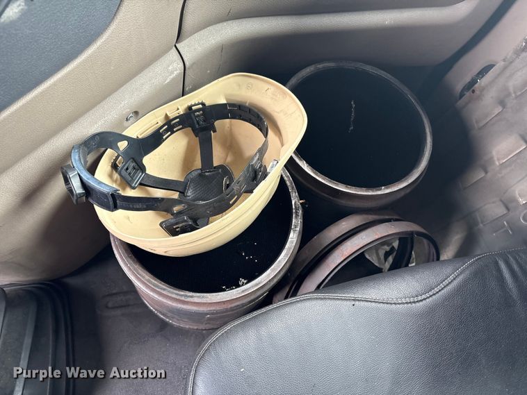 image for item YA1779 2015 Freightliner Cascadia semi truck