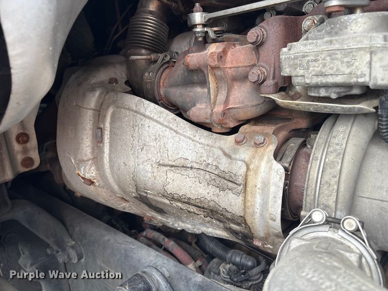 image for item YA1779 2015 Freightliner Cascadia semi truck