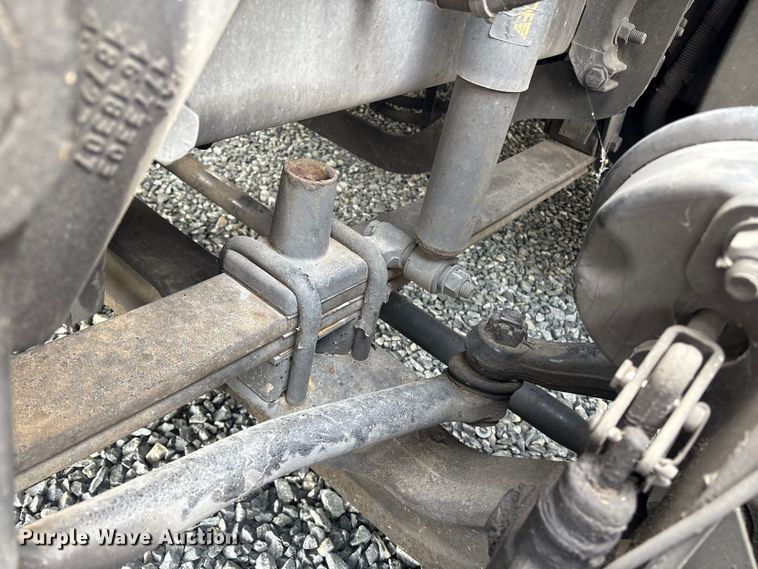 image for item YA1779 2015 Freightliner Cascadia semi truck