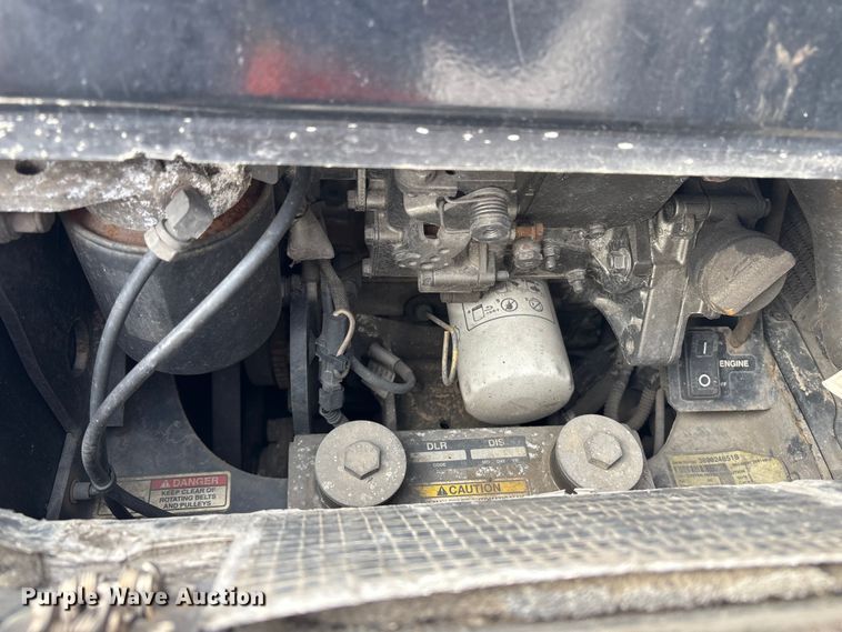 image for item YA1779 2015 Freightliner Cascadia semi truck